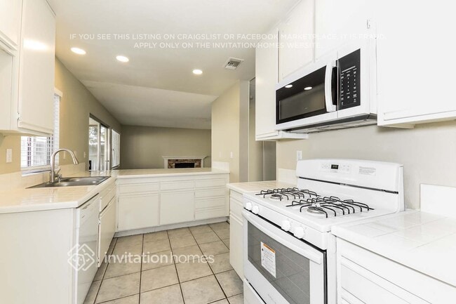 Foto del edificio - 7839 Strathmore Rd