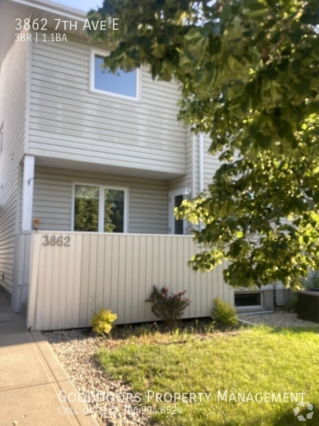 Building Photo - 3862 7th Ave E