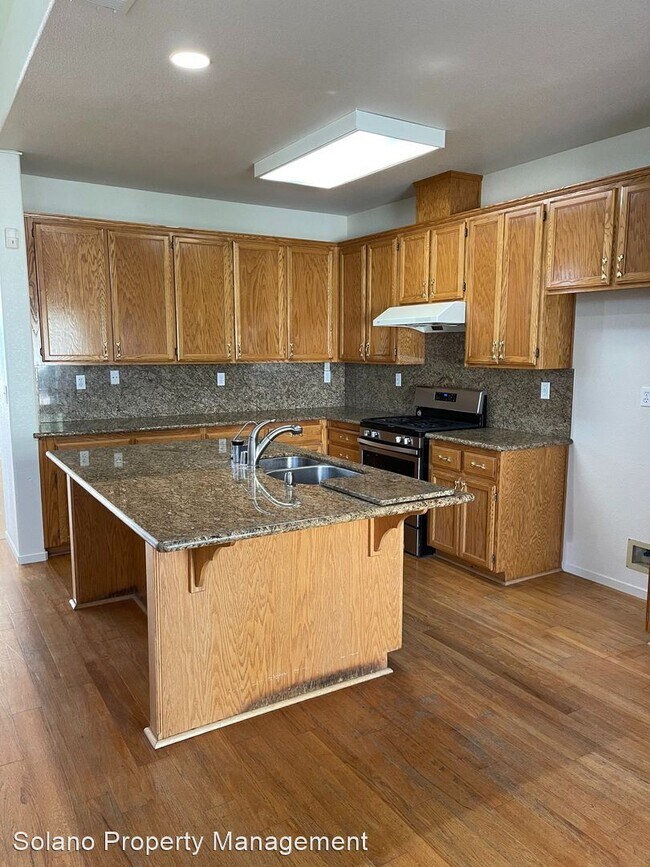 Building Photo - 4 br, 2 bath House - 601 Dynasty Dr