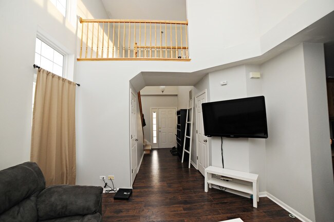 Building Photo - 590 Yorkshire Ln