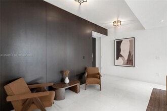 Building Photo - 300 Biscayne Blvd Way