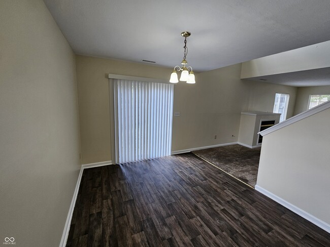 Building Photo - 4650 Falcon Run Way