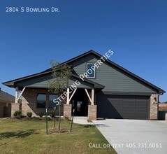 Building Photo - 2804 S Bowling Dr