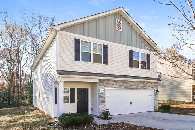 Foto del edificio - 1017 Helms Rd