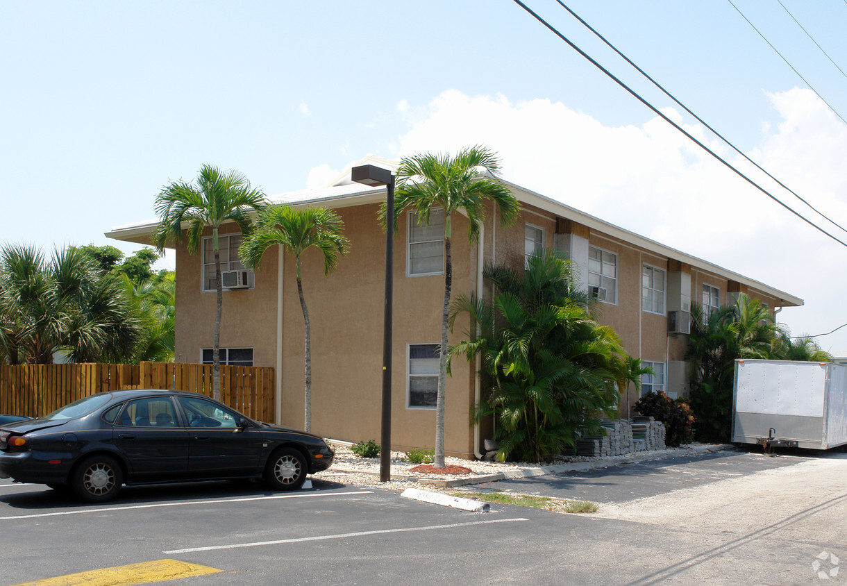 Building Photo - EdgeTower Apartments