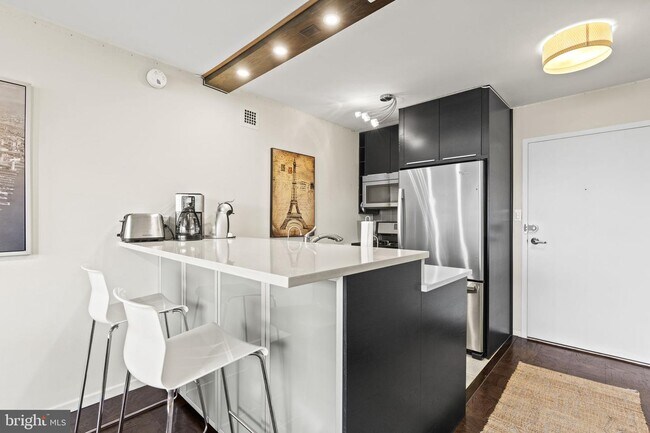 Foto del edificio - 2030 F St NW
