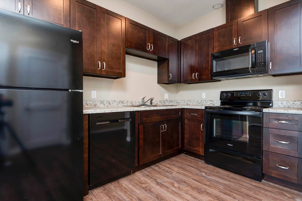 Logan Heights Apartments in Rogersville, MO