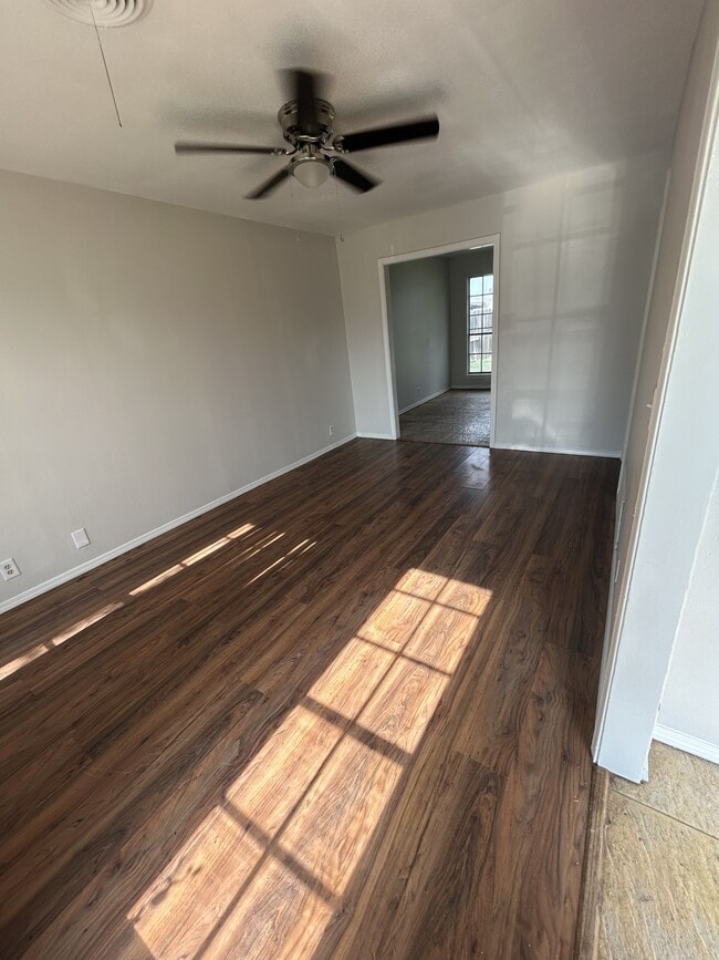 Building Photo - 3603 S Hughes St