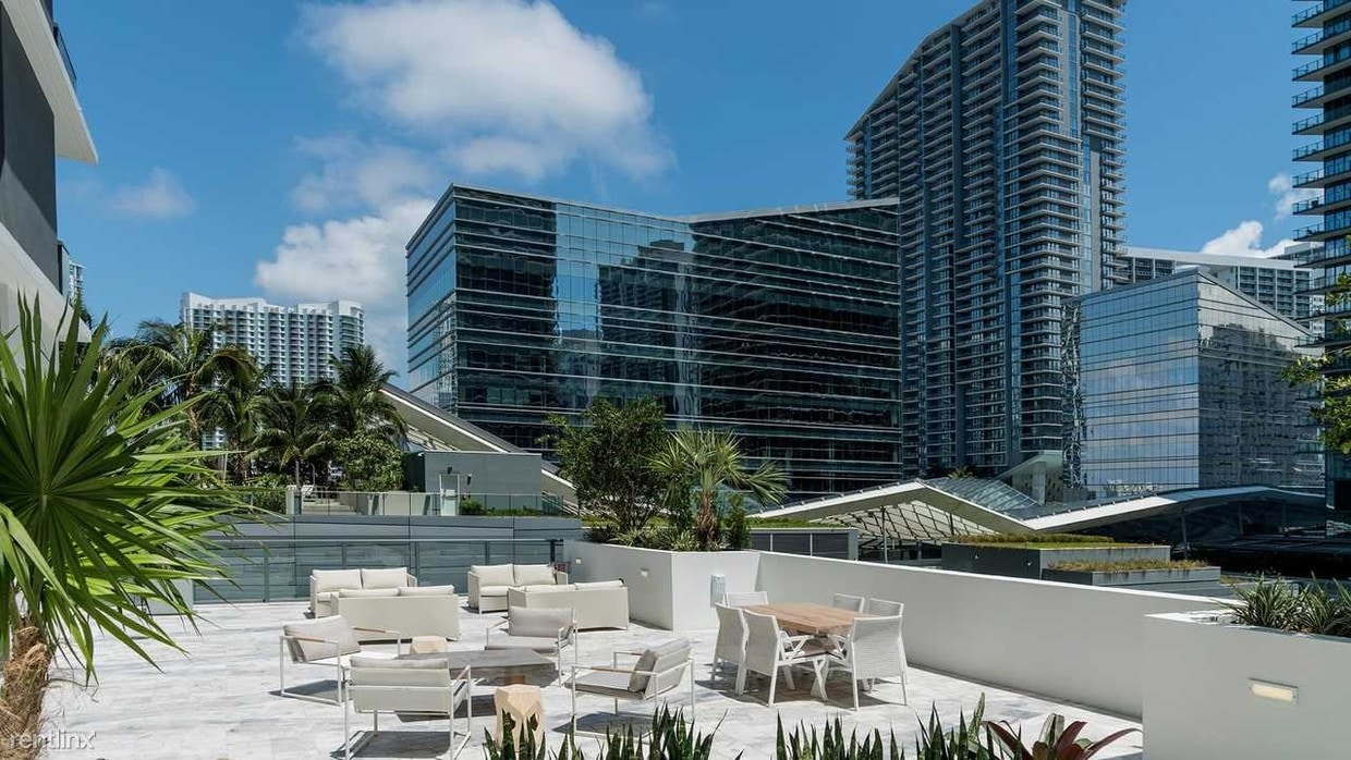 2 br, 2 bath - 87 SW 8th St # 4601 4601 - 2 br, 2 bath  - 87 SW 8th St # 4601 4601