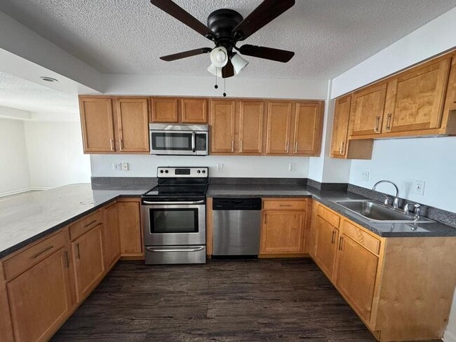 Foto del edificio - 16400 N Park Dr