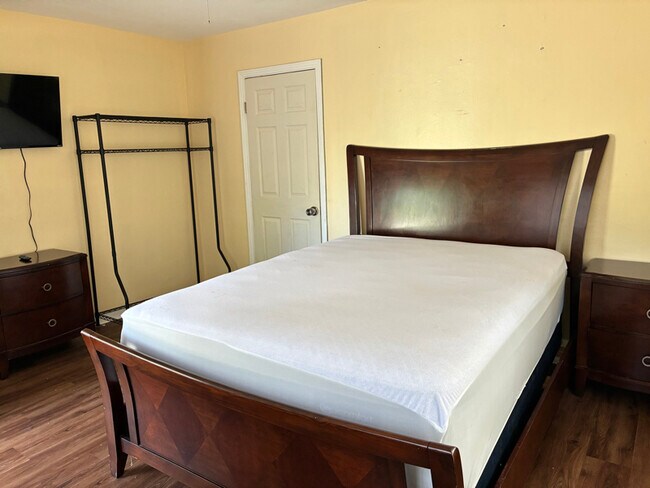 Foto del edificio - 4586 Park St