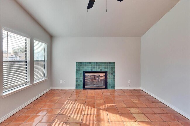 Foto del edificio - 8505 Ruddington Dr