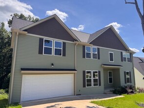 Building Photo - 711 Rockcliff St