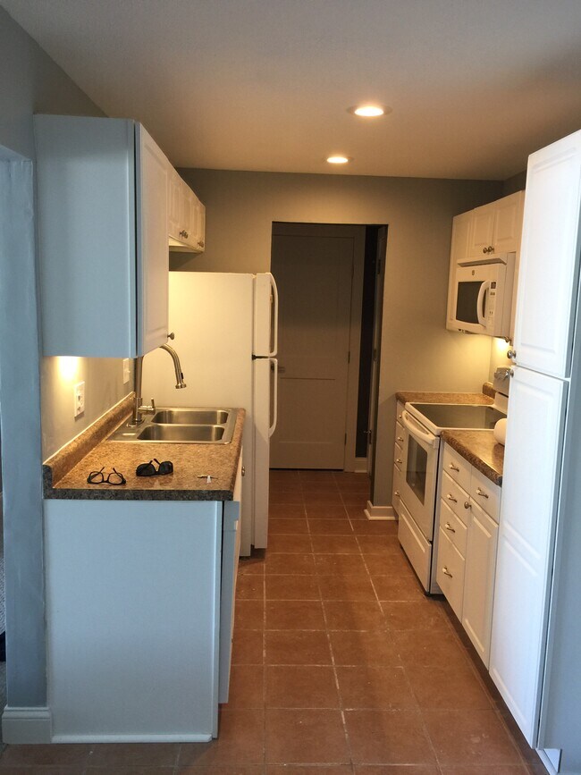 4379 Wilshire Blvd Unit 107, Mound, MN 55364 Condo for Rent in Mound