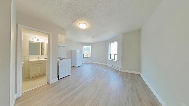 Photo du bâtiment - 1510-1512 King St W