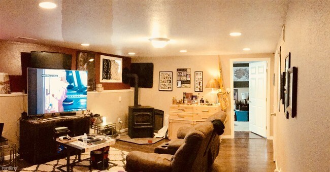 Foto del edificio - 4 br, 2 bath House - 1910 Carr Ave