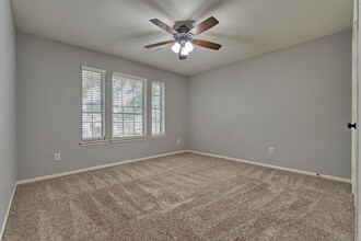 Building Photo - 1618 Calmar Dr