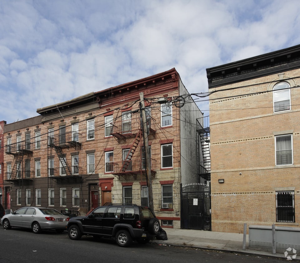 Primary Photo - 1689 Sterling Pl