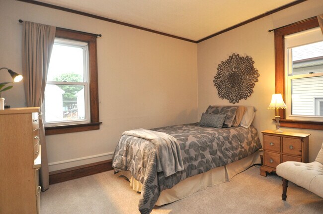 Second Bedroom with Twin Bed - 3243 S Kinnickinnic Ave