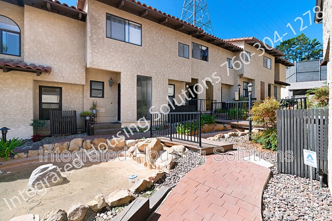 Building Photo - 1915 Estrella De Mar Ct