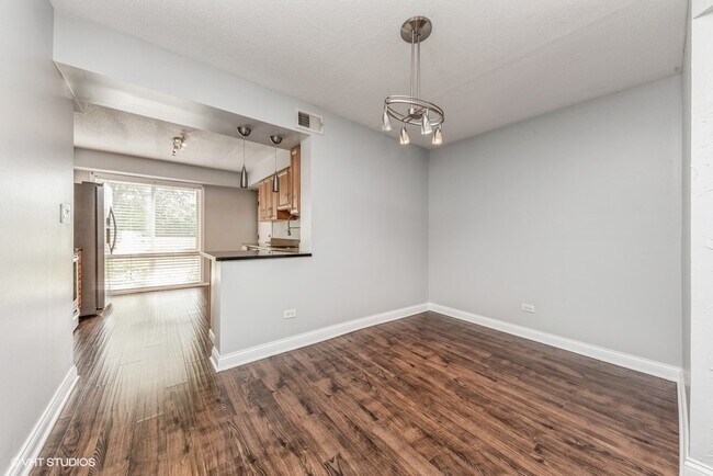 Foto del edificio - 5511 Chateau Dr