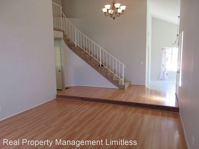 Building Photo - 4 br, 3 bath House - 5445 Butterfield Street