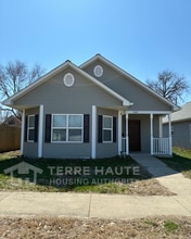 Building Photo - 1309 3rd Ave