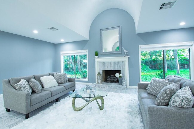 Foto del edificio - 19 Thornhill Oaks Dr