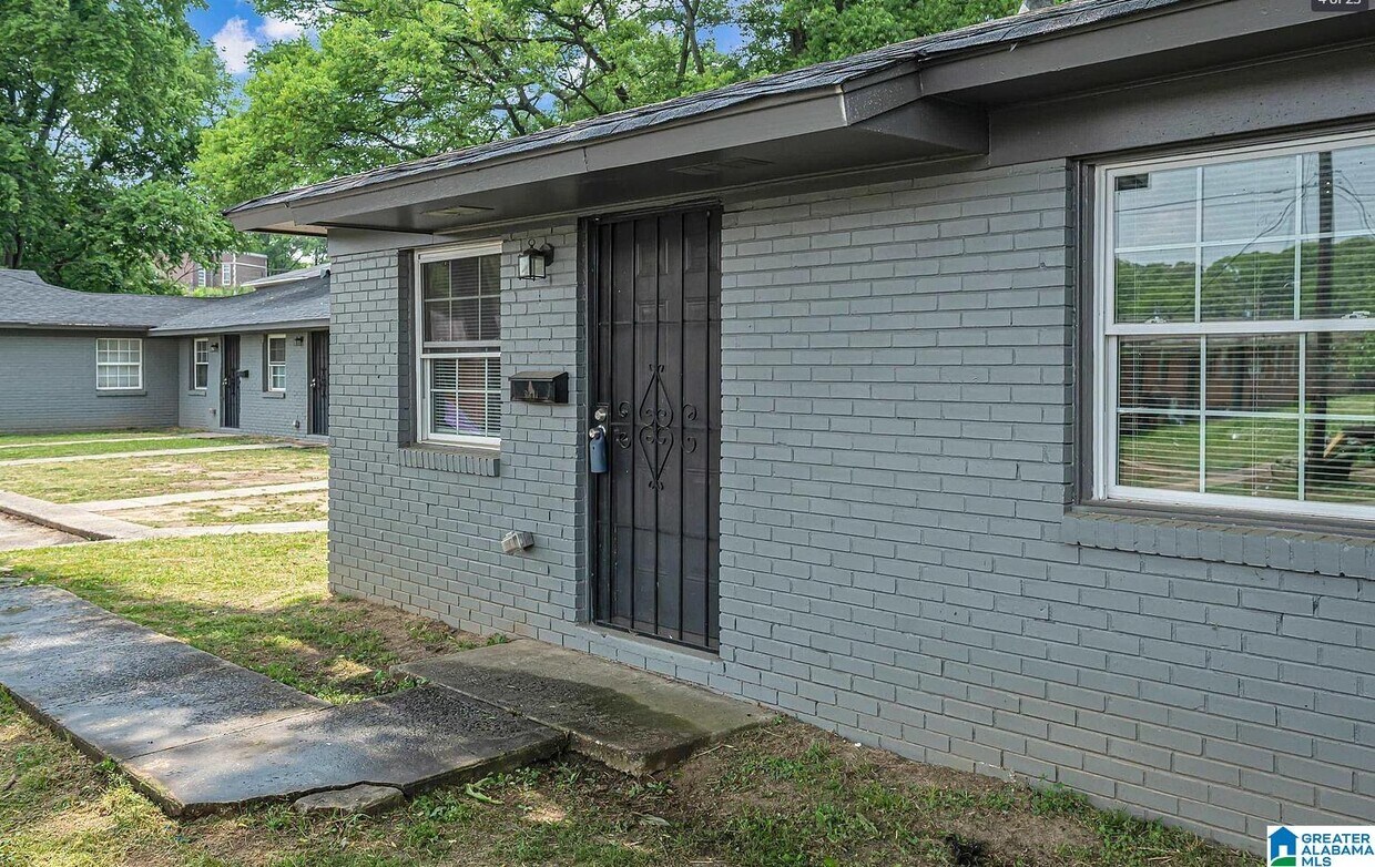 Foto principal - 1716 32nd Pl N
