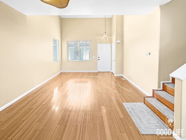 Foto del edificio - Immaculate 4Bd/2.5Ba Home with New Fridge, AC, Fenced Back Patio in Aliso Viejo!