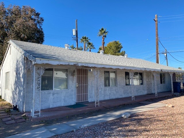 Building Photo - 1621 Thelma Ln