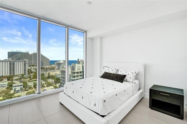 Foto del edificio - 153 N Seabreeze Blvd