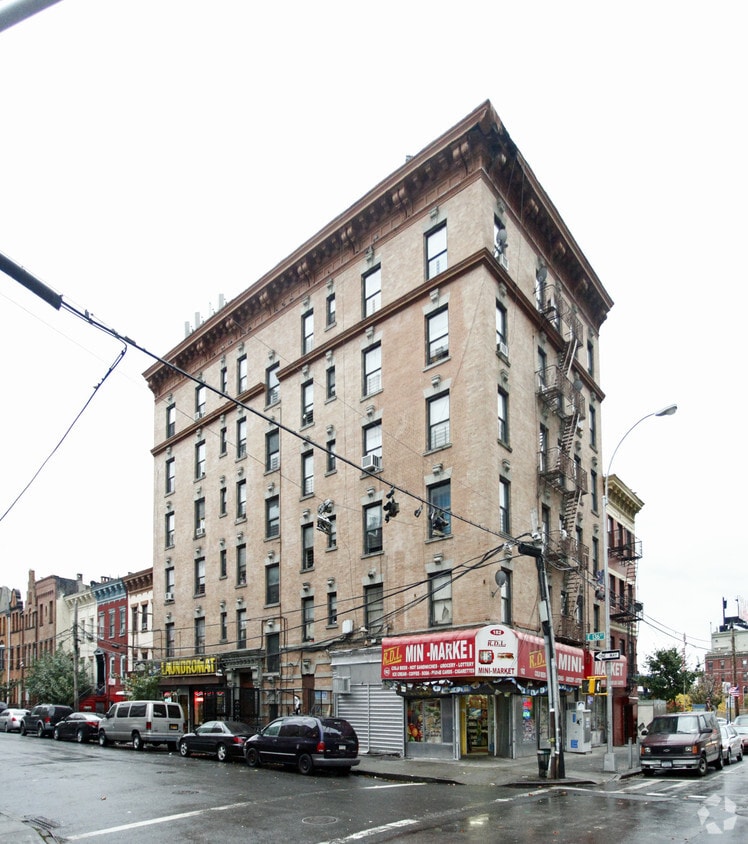 Primary Photo - 402 East 136th Street