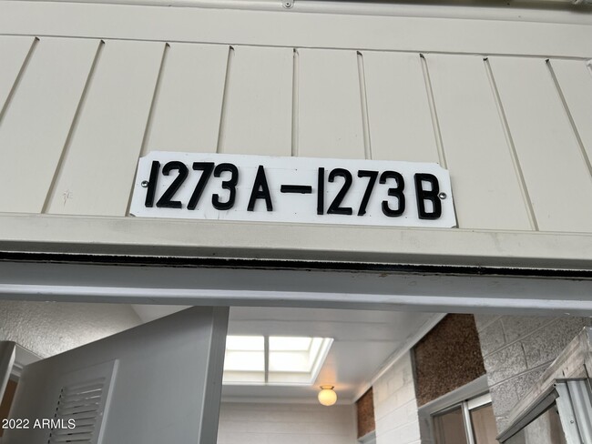 Building Photo - 1273 E Maryland Ave