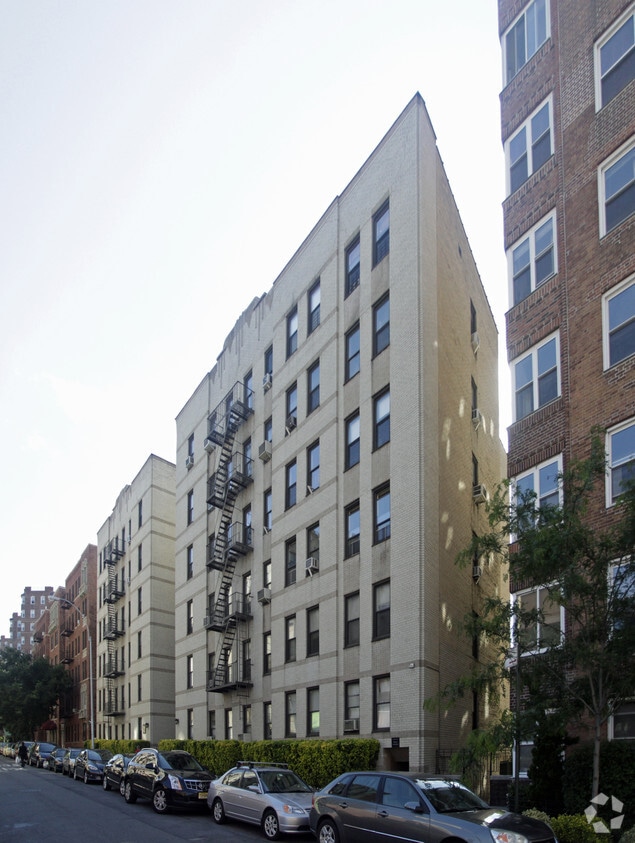 Foto principal - 240 Cabrini Boulevard