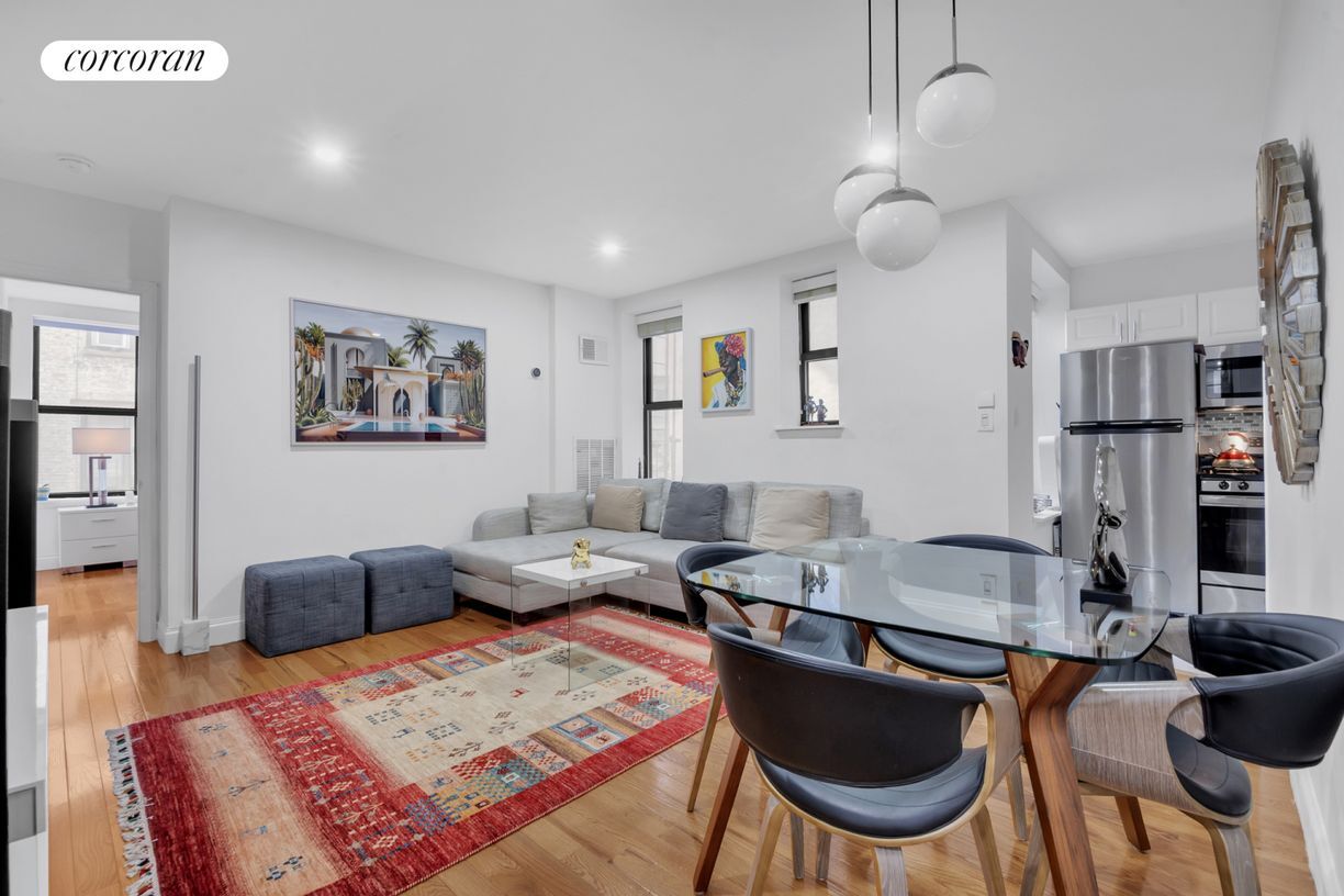 Foto principal - 571 Academy St
