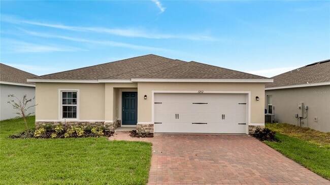 Building Photo - 1202 Lexington Ln