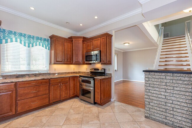 Building Photo - Welcome to the stunning Birdneck Point/Wat...