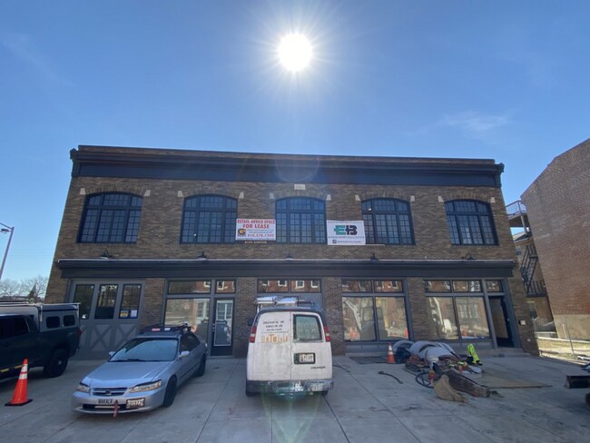 Foto del edificio - 1509 E Baltimore St