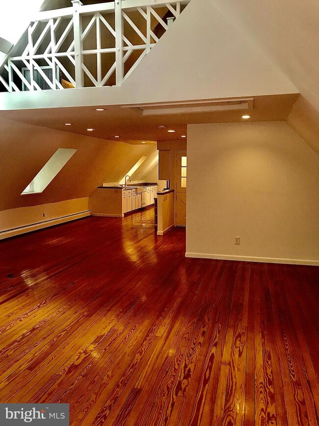 Foto del edificio - 6616 N Charles St