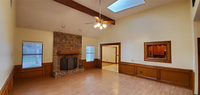 Building Photo - 906 Blue Spring Cir
