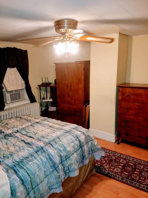 Foto del edificio - 270 Bates St