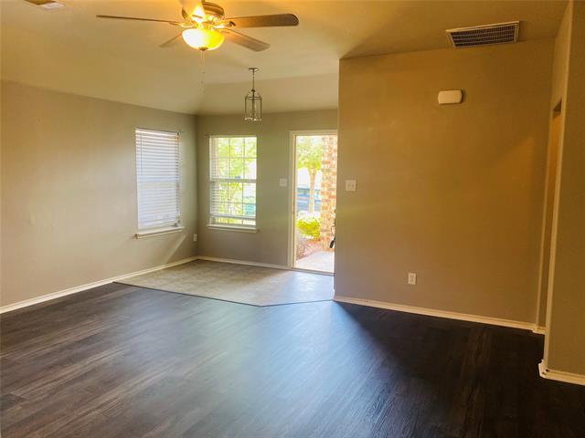 Foto del edificio - 4032 Eagle Dr