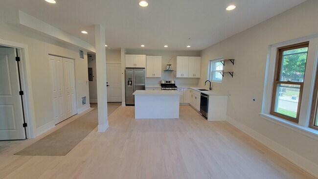 Foto del edificio - 4000 Forest Ave