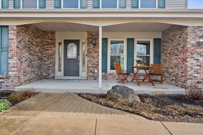 Building Photo - 24W667 Blackstone Ct