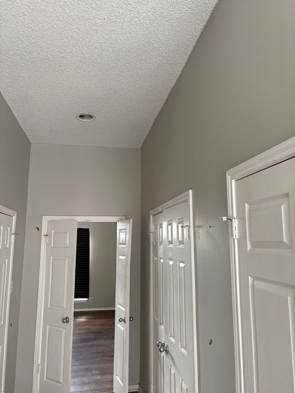 Foto del edificio - 10831 Laurel Creek