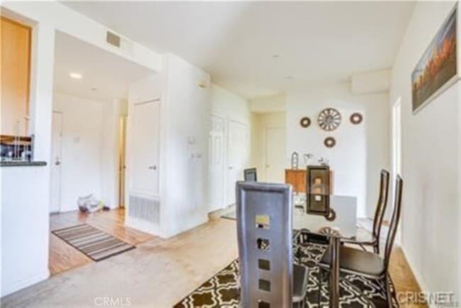 Building Photo - 9610 Zelzah Ave