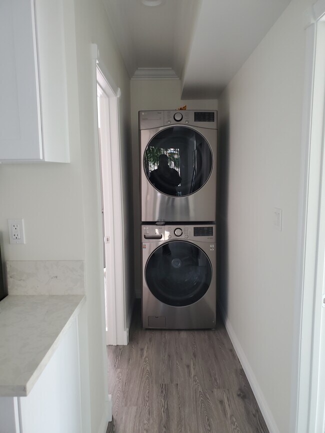 Foto del edificio - 5306 Romaine Street