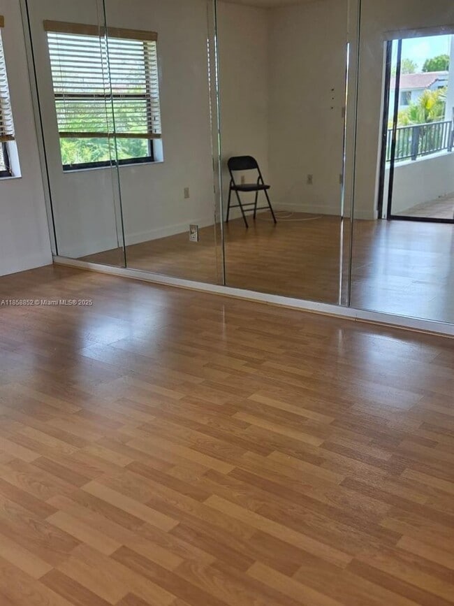 Foto del edificio - 10823 NW 7th Street 22-44, Miami, FL 33172