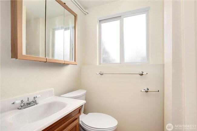 Foto del edificio - CLICK "REQUEST A TOUR" NOW!